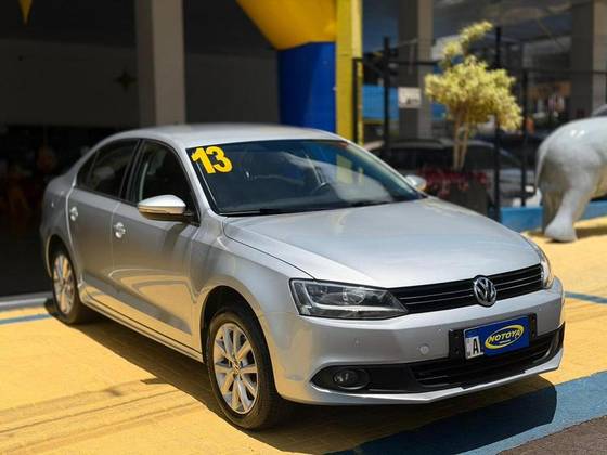 VOLKSWAGEN JETTA 2.0 COMFORTLINE FLEX 4P TIPTRONIC